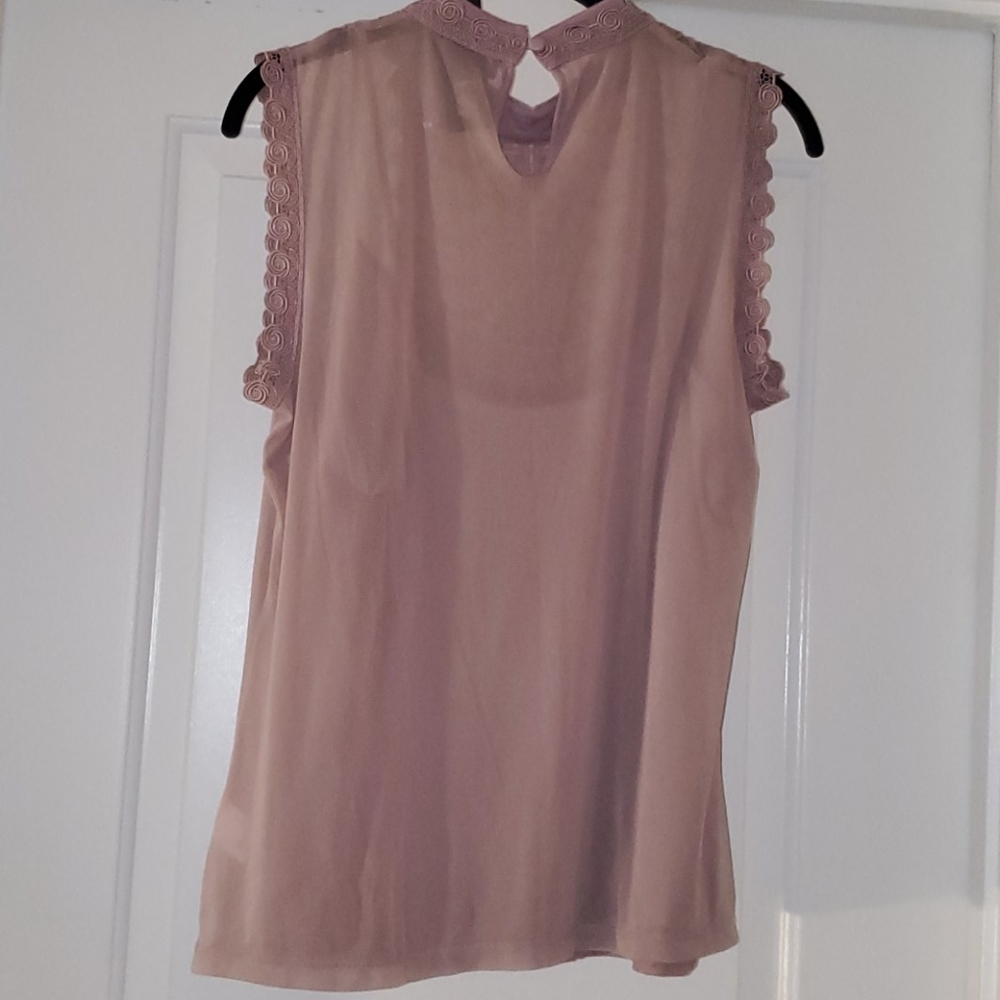 Sleevless Top